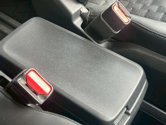 ヴォクシー S-Z 両側パワースライドドア/ナビ/パノラミックビューモニター/LEDヘッドライト/ETC/ドライブレコーダー/オートハイビーム/シートヒーター/ステアリングヒーター/クルーズコントロール/純正AW(28枚目)