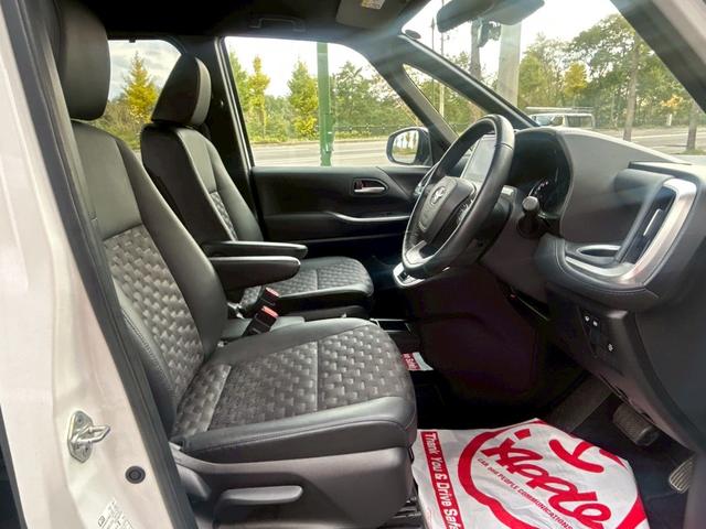 ヴォクシー S-Z 両側パワースライドドア/ナビ/パノラミックビューモニター/LEDヘッドライト/ETC/ドライブレコーダー/オートハイビーム/シートヒーター/ステアリングヒーター/クルーズコントロール/純正AW(31枚目)