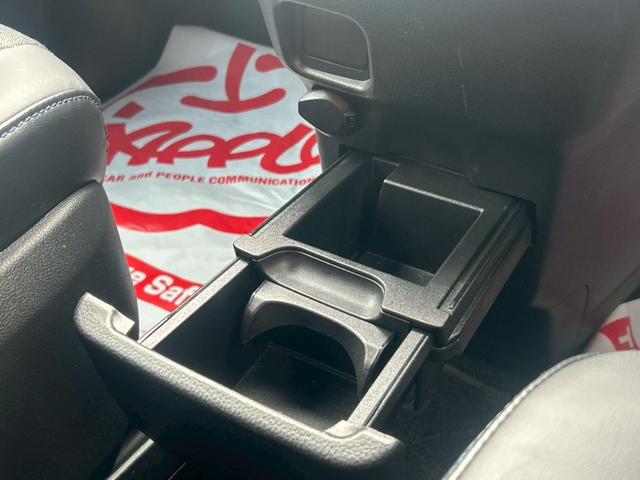 ヴォクシー S-Z 両側パワースライドドア/ナビ/パノラミックビューモニター/LEDヘッドライト/ETC/ドライブレコーダー/オートハイビーム/シートヒーター/ステアリングヒーター/クルーズコントロール/純正AW(38枚目)