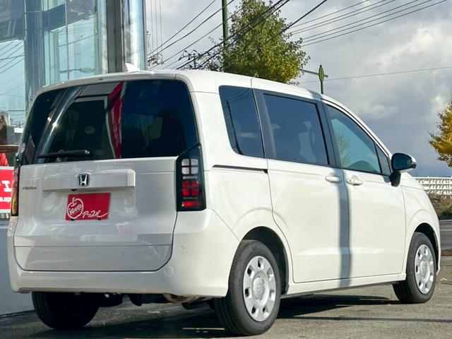 フリード エアー 純正ナビ/TV/バックカメラ/両側パワースライドドア/LEDヘッドライト/アダプティブクルーズコントロール/衝突被害軽減ブレーキ/車線維持支援システム/オートエアコン/シートヒーター(3枚目)