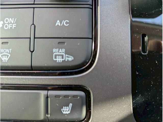 フリード エアー 純正ナビ/TV/バックカメラ/両側パワースライドドア/LEDヘッドライト/アダプティブクルーズコントロール/衝突被害軽減ブレーキ/車線維持支援システム/オートエアコン/シートヒーター(16枚目)