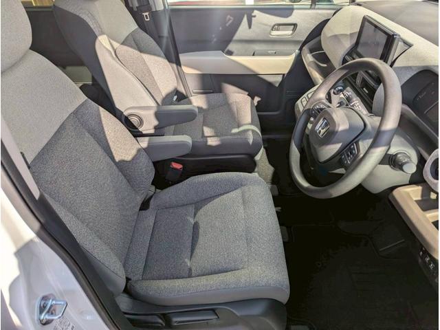 フリード エアー 純正ナビ/TV/バックカメラ/両側パワースライドドア/LEDヘッドライト/アダプティブクルーズコントロール/衝突被害軽減ブレーキ/車線維持支援システム/オートエアコン/シートヒーター(27枚目)