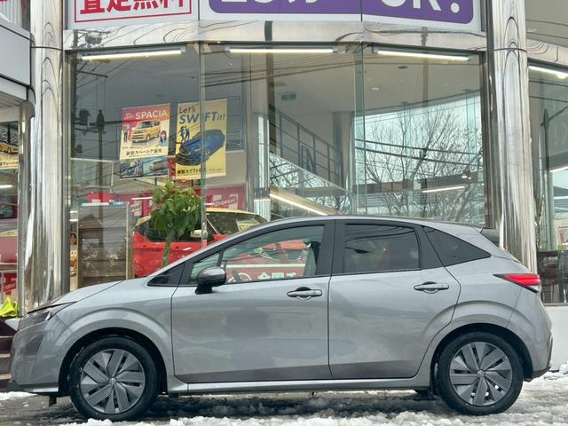 ノート Ｘ　ＦＯＵＲ　ナビ／バックカメラ／シートヒーター／ＥＴＣ／ステアリングヒーター／プッシュスタート／オートエアコン／オートブレーキホールド／ドラレコ／オートハイビーム／オートライト／ＵＳＢ／クリアランスソナー（49枚目）