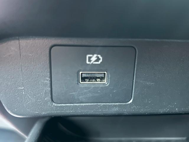 ノート X FOUR ナビ/バックカメラ/シートヒーター/ETC/ステアリングヒーター/スマートキー/オートエアコン/オートブレーキホールド/ドライブレコーダー/オートハイビーム/オートライト/USB/クリアランスソナー(18枚目)