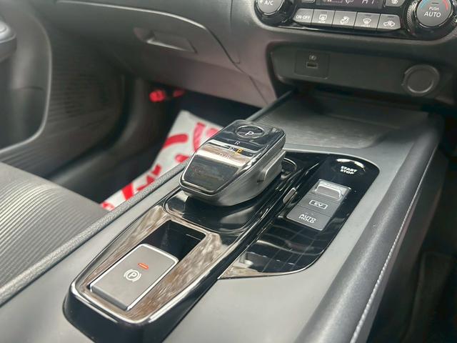 ノート X FOUR ナビ/バックカメラ/シートヒーター/ETC/ステアリングヒーター/スマートキー/オートエアコン/オートブレーキホールド/ドライブレコーダー/オートハイビーム/オートライト/USB/クリアランスソナー(37枚目)