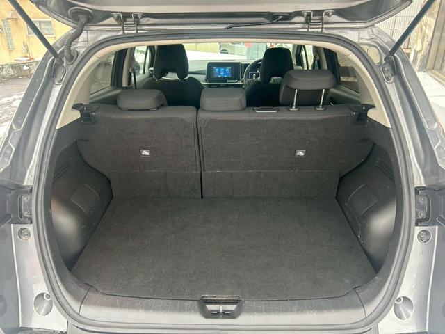 ノート Ｘ　ＦＯＵＲ　ナビ／バックカメラ／シートヒーター／ＥＴＣ／ステアリングヒーター／スマートキー／オートエアコン／オートブレーキホールド／ドラレコ／オートハイビーム／オートライト／ＵＳＢ／クリアランスソナー（28枚目）