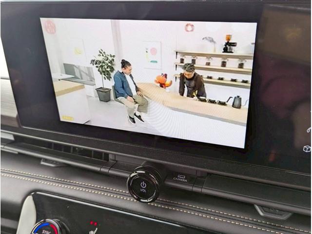 セレナ ハイウェイスターＶ　プロパイロット／純正ナビ／ＬＥＤヘッドライト／アラウンドビューモニター／両側パワースライドドア／デジタルインナーミラー／シートヒーター／ステアリングヒーター／純正アルミホイール／オートハイビーム（11枚目）