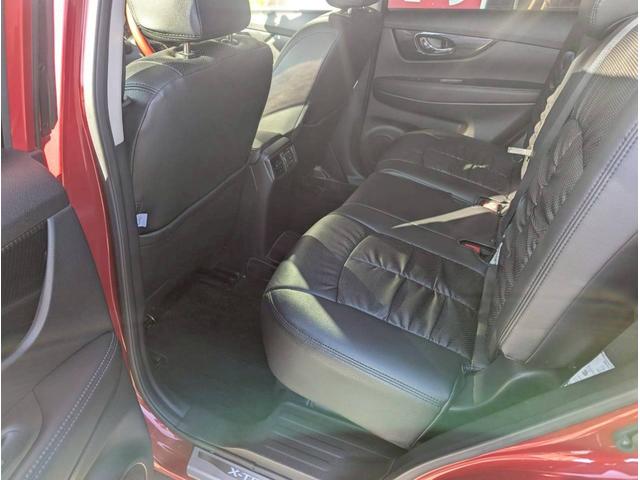 エクストレイル ２０Ｘｉ　プロパイロット／ＬＥＤヘッドライト／アラウンドビューモニター／パワーバックドア／スマートキー／プッシュスタート／シートヒーター／オートエアコン／４ＷＤ／横滑り防止（33枚目）