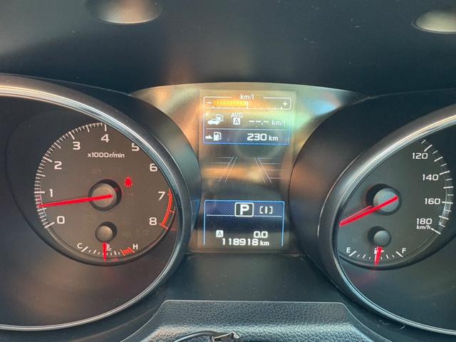 レガシィアウトバック ベースグレード　・ワンオーナー・レザーシート・夏冬タイヤ付き・純正ナビ・フルセグＴＶ・バックカメラ・衝突軽減ブレーキ・クルーズコントロール・Ｂｌｕｅｔｏｏｔｈ・パドルシフト・パワーシート・シートヒーター・ＥＴＣ（26枚目）