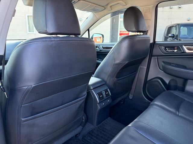 レガシィアウトバック ベースグレード　・ワンオーナー・レザーシート・夏冬タイヤ付き・純正ナビ・フルセグＴＶ・バックカメラ・衝突軽減ブレーキ・クルーズコントロール・Ｂｌｕｅｔｏｏｔｈ・パドルシフト・パワーシート・シートヒーター・ＥＴＣ（45枚目）