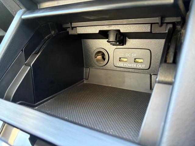 レガシィアウトバック ベースグレード　・ワンオーナー・レザーシート・夏冬タイヤ付き・純正ナビ・フルセグＴＶ・バックカメラ・衝突軽減ブレーキ・クルーズコントロール・Ｂｌｕｅｔｏｏｔｈ・パドルシフト・パワーシート・シートヒーター・ＥＴＣ（51枚目）