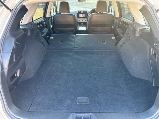 レガシィアウトバック ベースグレード　・ワンオーナー・レザーシート・夏冬タイヤ付き・純正ナビ・フルセグＴＶ・バックカメラ・衝突軽減ブレーキ・クルーズコントロール・Ｂｌｕｅｔｏｏｔｈ・パドルシフト・パワーシート・シートヒーター・ＥＴＣ（66枚目）