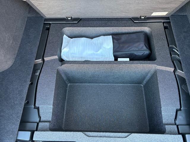 レガシィアウトバック ベースグレード　・ワンオーナー・レザーシート・夏冬タイヤ付き・純正ナビ・フルセグＴＶ・バックカメラ・衝突軽減ブレーキ・クルーズコントロール・Ｂｌｕｅｔｏｏｔｈ・パドルシフト・パワーシート・シートヒーター・ＥＴＣ（67枚目）