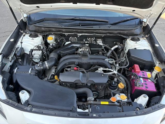 レガシィアウトバック ベースグレード　・ワンオーナー・レザーシート・夏冬タイヤ付き・純正ナビ・フルセグＴＶ・バックカメラ・衝突軽減ブレーキ・クルーズコントロール・Ｂｌｕｅｔｏｏｔｈ・パドルシフト・パワーシート・シートヒーター・ＥＴＣ（70枚目）