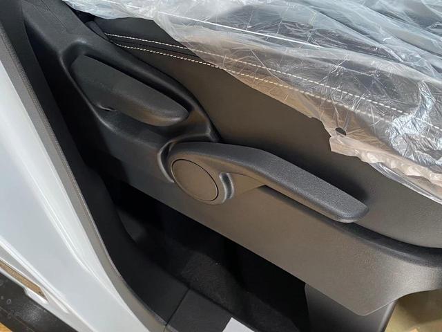 デリカミニ Ｇ　プレミアム　届出済未使用車　全方位カメラ　両席電動パワースライドドア　スマートキー　ＬＥＤヘッドランプ　衝突軽減ブレーキ　横滑り抑制機能　オートライトシステム　アイドリングストップ　プッシュスタートボタン（37枚目）