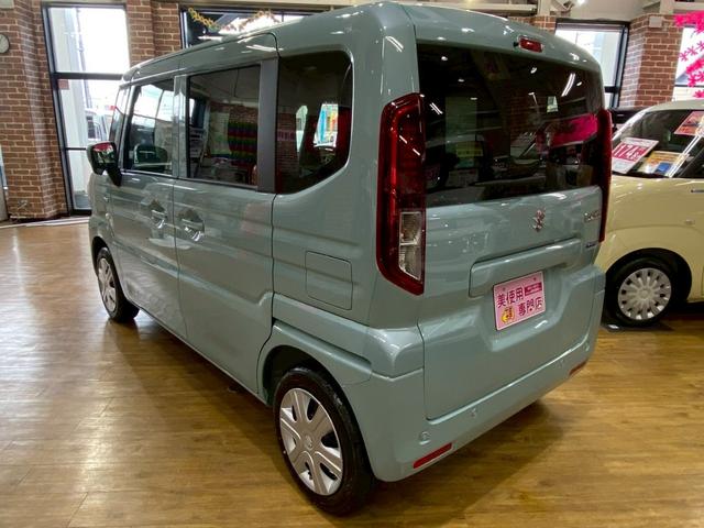 スペーシア ハイブリッドＧ　４ＷＤ　全方位カメラ付きナビゲーション　ＡＢＳ　オートエアコン　スライドドア　アイドリングストップ　スマートキー　運転席・助手席シートヒーター　プッシュスタートボタン　クリアランスソナー　ベンチシート（4枚目）