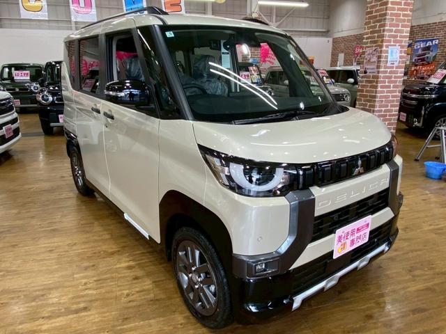 デリカミニ Ｔ　プレミアム　４ＷＤ　ターボ　アダプティクルーズコントロール　ヒルディセントコントロール　障害物センサー　レーンキープアシスト　アクセル踏み間違い防止装置　バックカメラ　オートマチックハイビーム　盗難防止装置（4枚目）