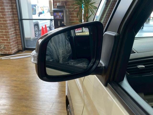 デリカミニ Ｔ　プレミアム　４ＷＤ　ターボ　アダプティクルーズコントロール　ヒルディセントコントロール　障害物センサー　レーンキープアシスト　アクセル踏み間違い防止装置　バックカメラ　オートマチックハイビーム　盗難防止装置（12枚目）