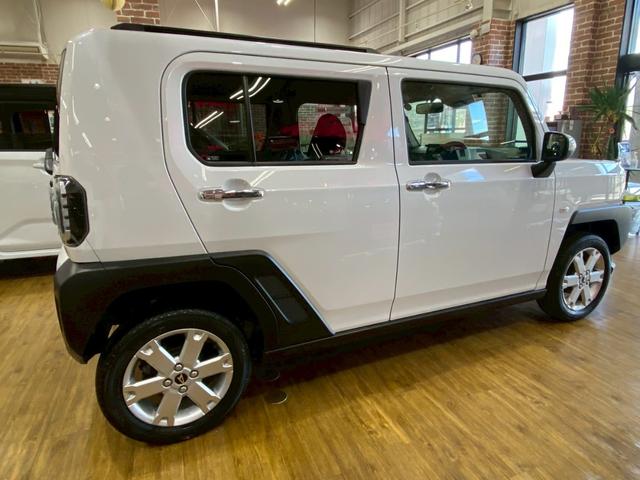タフト Ｇ　クロムベンチャー　４ＷＤ　アクセル踏み間違い防止装置　衝突被害軽減ブレーキ　レーンキープアシスト　横滑り防止装置　アダプティヘッドライト　アダプティクルーズコントロール　障害物センサー　オートマチックハイビーム（7枚目）