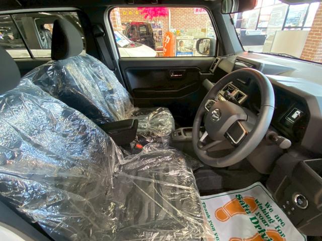 タフト Ｇ　クロムベンチャー　４ＷＤ　アクセル踏み間違い防止装置　衝突被害軽減ブレーキ　レーンキープアシスト　横滑り防止装置　アダプティヘッドライト　アダプティクルーズコントロール　障害物センサー　オートマチックハイビーム（17枚目）