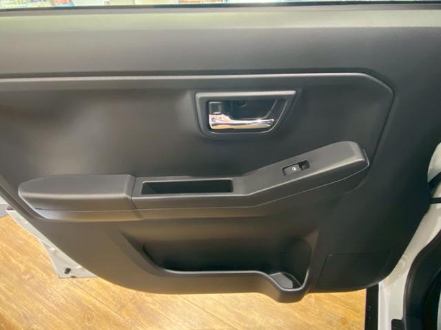 タフト Ｇ　クロムベンチャー　４ＷＤ　アクセル踏み間違い防止装置　衝突被害軽減ブレーキ　レーンキープアシスト　横滑り防止装置　アダプティヘッドライト　アダプティクルーズコントロール　障害物センサー　オートマチックハイビーム（25枚目）