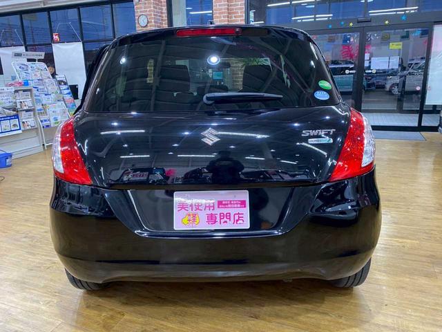スイフト ＸＧ－ＤＪＥ　４ＷＤ　社外ナビゲーション　スマートキー　プッシュスタート　アイドリングストップ　運転席・助手席シートヒーター　電動格納ミラー　盗難防止システム　衝突安全ボディ　オートエアコン　バニティミラー（7枚目）