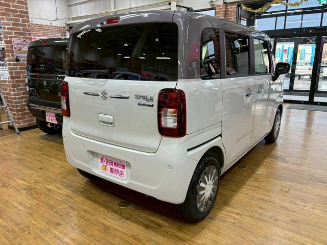 ワゴンＲスマイル ハイブリッドＸ　４ＷＤ　運転席・助手席パワースライドドア　レーンキープアシスト　障害物センサー　アクセル踏み間違い防止装置　オートマチックハイビーム　盗難防止装置　運転席・助手席シートヒーター　スマートキー　ＡＢＳ（6枚目）