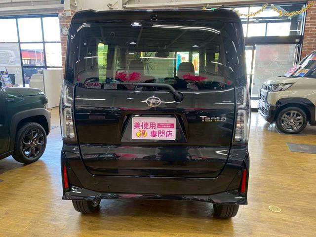 タント カスタムＲＳ　４ＷＤ　両側電動スライドドア　バックカメラ　衝突被害軽減ブレーキ　　レーンキープアシスト　横滑り防止装置　運転席・助手席シートヒーター　障害物センサー　オートマチックハイビーム（6枚目）