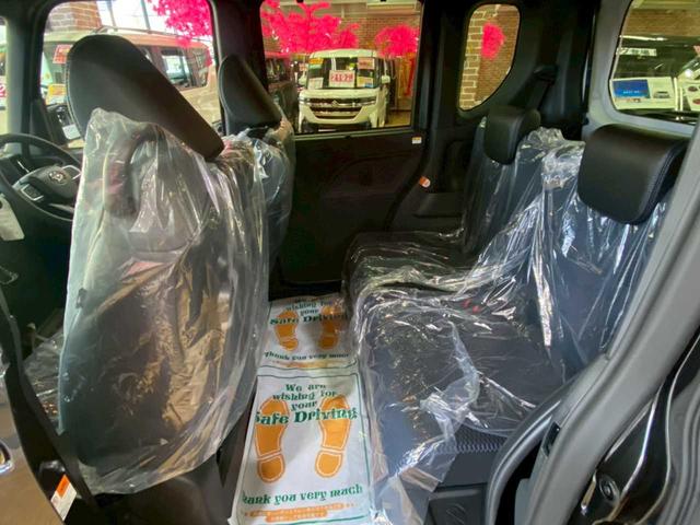 タント カスタムＲＳ　４ＷＤ　両側電動スライドドア　バックカメラ　衝突被害軽減ブレーキ　　レーンキープアシスト　横滑り防止装置　運転席・助手席シートヒーター　障害物センサー　オートマチックハイビーム（19枚目）