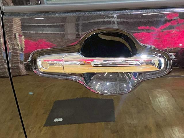 タント カスタムRS 4WD 両側電動スライドドア バックカメラ 衝突被害軽減ブレーキ レーンキープアシスト 横滑り防止装置 運転席・助手席シートヒーター 障害物センサー オートマチックハイビーム(11枚目)