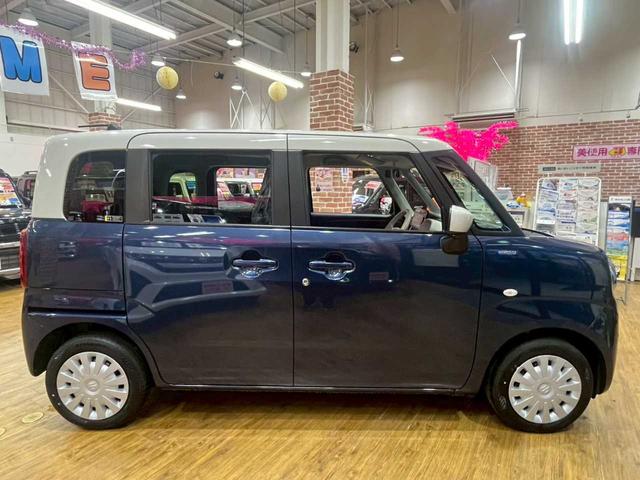 ワゴンＲスマイル ハイブリッドＳ　２トーンルーフパッケージ装着車　４ＷＤ　全方位カメラ付きナビ　ＤＶＤ・ＣＤ　助手席側電動スライドドア　アイドリングストップ　両席シートヒーター　スマートキー　プッシュスタート　オートライトシステム（5枚目）