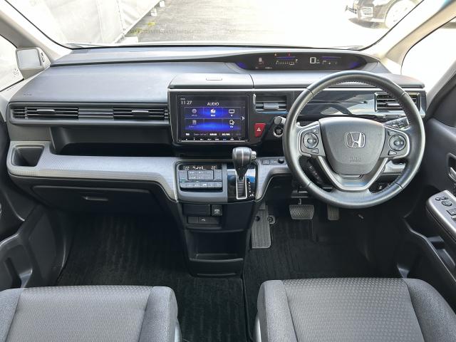 ステップワゴンスパーダ スパーダホンダセンシング　車検整備付　純正９インチナビ　ドラレコ　フルセグ　リアカメラ　ＥＴＣ（11枚目）
