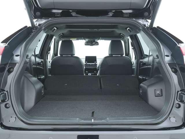 エクリプスクロスPHEV P 電気温水式ヒーター 電動サンルーフ ルーフレール スカッフプレート マルチアラウンドモニター電動シート 純正スマホ連携ナビ 1500W給電 ヘッドアップディスプレイ(12枚目)