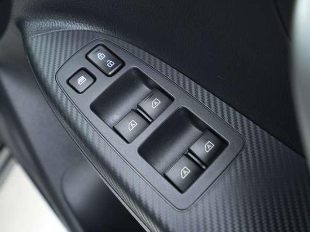 エクリプスクロスPHEV P 電気温水式ヒーター 電動サンルーフ ルーフレール スカッフプレート マルチアラウンドモニター電動シート 純正スマホ連携ナビ 1500W給電 ヘッドアップディスプレイ(33枚目)