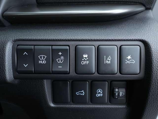 エクリプスクロス ブラックエディション 電動サンルーフ 純正スマホ連携8インチナビ マルチアラウンドモニター ヘッドアップディスプレイ 電動リアゲート ハーフレザーシート ブラインドスポットモニター(12枚目)