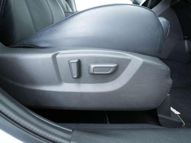 エクリプスクロス ブラックエディション 電動サンルーフ 純正スマホ連携8インチナビ マルチアラウンドモニター ヘッドアップディスプレイ 電動リアゲート ハーフレザーシート ブラインドスポットモニター(22枚目)