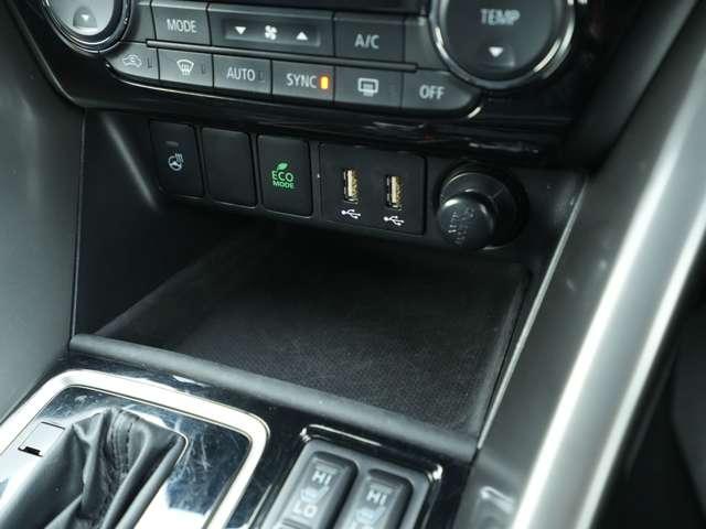 エクリプスクロス ブラックエディション 電動サンルーフ 純正スマホ連携8インチナビ マルチアラウンドモニター ヘッドアップディスプレイ 電動リアゲート ハーフレザーシート ブラインドスポットモニター(25枚目)