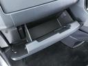 助手席手前の大容量のグローブボックスです!車検証やお車関連の書類の保管場所にピッタリです!