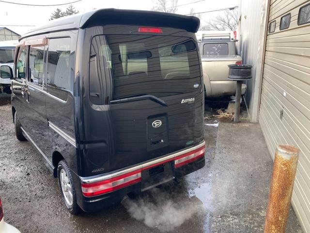 アトレーワゴン カスタムターボＲＳ　４ＷＤ・電動格納ミラー・ＨＩＤヘットライト・塩害塗装済・純正１３インチアルミホイール・スタットレスタイヤ（4枚目）