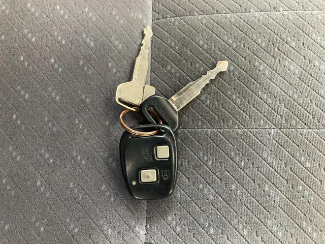 アトレーワゴン カスタムターボＲＳ　４ＷＤ・電動格納ミラー・ＨＩＤヘットライト・塩害塗装済・純正１３インチアルミホイール・スタットレスタイヤ（64枚目）