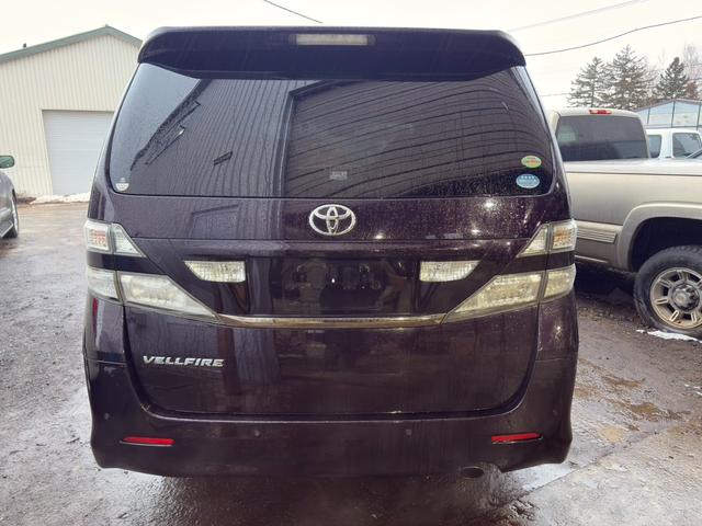 ヴェルファイア ２．４Ｚ　プラチナムセレクション　４ＷＤ・７人乗り・両側電動パワースライドドア・ＥＴＣ・ＨＩＤヘットライト・オットマンパワーバックドア・フリップダウンモニター・社外ナビ・ＴＶ・車検整備付き（8枚目）