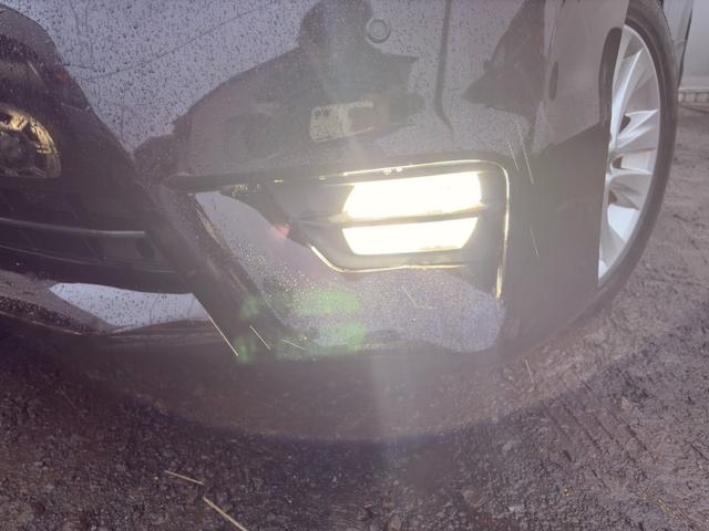 ヴェルファイア ２．４Ｚ　プラチナムセレクション　４ＷＤ・７人乗り・両側電動パワースライドドア・ＥＴＣ・ＨＩＤヘットライト・オットマンパワーバックドア・フリップダウンモニター・社外ナビ・ＴＶ・車検整備付き（20枚目）