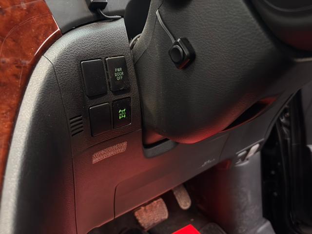 ヴェルファイア ２．４Ｚ　プラチナムセレクション　４ＷＤ・７人乗り・両側電動パワースライドドア・ＥＴＣ・ＨＩＤヘットライト・オットマンパワーバックドア・フリップダウンモニター・社外ナビ・ＴＶ・車検整備付き（36枚目）