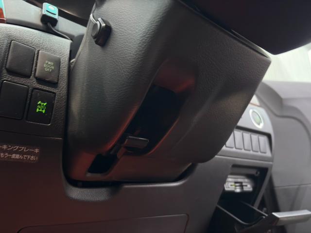 ヴェルファイア ２．４Ｚ　プラチナムセレクション　４ＷＤ・７人乗り・両側電動パワースライドドア・ＥＴＣ・ＨＩＤヘットライト・オットマンパワーバックドア・フリップダウンモニター・社外ナビ・ＴＶ・車検整備付き（39枚目）