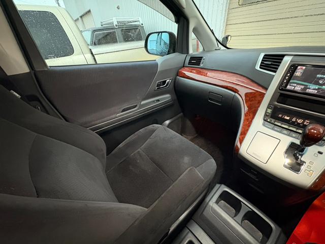 ヴェルファイア ２．４Ｚ　プラチナムセレクション　４ＷＤ・７人乗り・両側電動パワースライドドア・ＥＴＣ・ＨＩＤヘットライト・オットマンパワーバックドア・フリップダウンモニター・社外ナビ・ＴＶ・車検整備付き（48枚目）