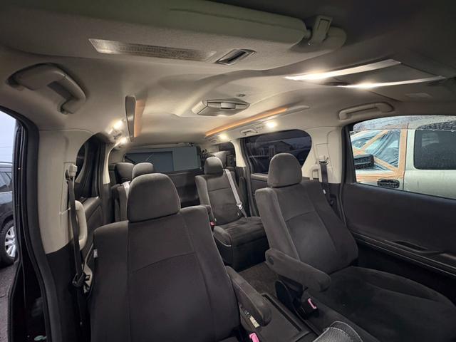 ヴェルファイア ２．４Ｚ　プラチナムセレクション　４ＷＤ・７人乗り・両側電動パワースライドドア・ＥＴＣ・ＨＩＤヘットライト・オットマンパワーバックドア・フリップダウンモニター・社外ナビ・ＴＶ・車検整備付き（55枚目）