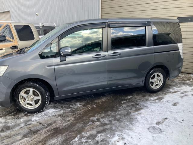 ステップワゴン Ｇ　Ｌパッケージ　４ＷＤ・スマーキー・両側電動パワースライドドア・社外テールランプ（5枚目）