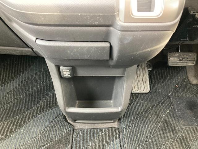 ステップワゴン Ｇ　Ｌパッケージ　４ＷＤ・スマーキー・両側電動パワースライドドア・社外テールランプ（19枚目）