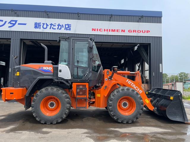 日本 　日立　タイヤショベル　ＺＷ１００－６　１．３立米　バケット幅２３４ｃｍ　使用時間３３４時間　検令和８年１１月　スパイクタイヤ（7枚目）