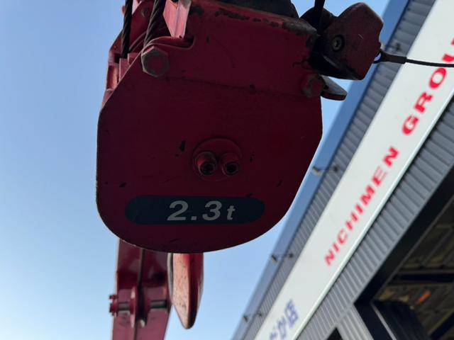 キャンター 　２トン３段クレーンロング　ラジコン　パラフック　ユニックブーム　フル装備　５ＭＴ　走行９．５万キロ　車検１年付　荷台３ｍ５３ｃｍ×１ｍ７９ｃｍ（39枚目）